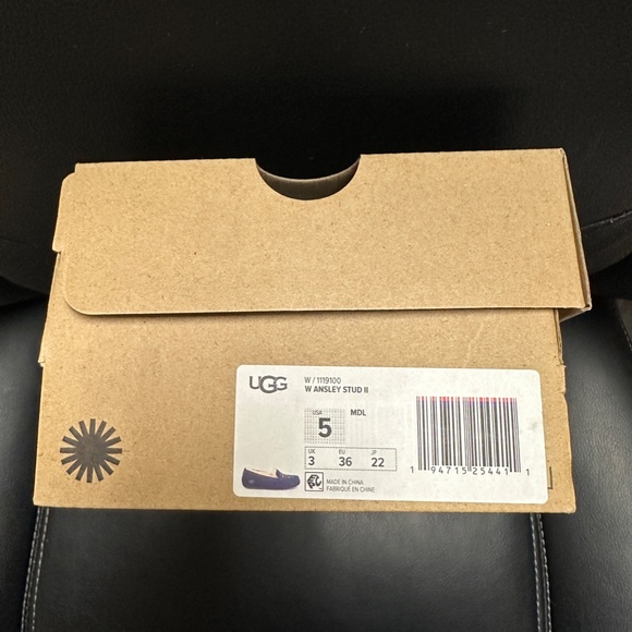 NIB! UGG Ansley Stud II Women's Slippers Size 5 Purple Suede Sheepskin Slip On - Picture 12 of 12